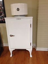 GE Refrigerator in 30s